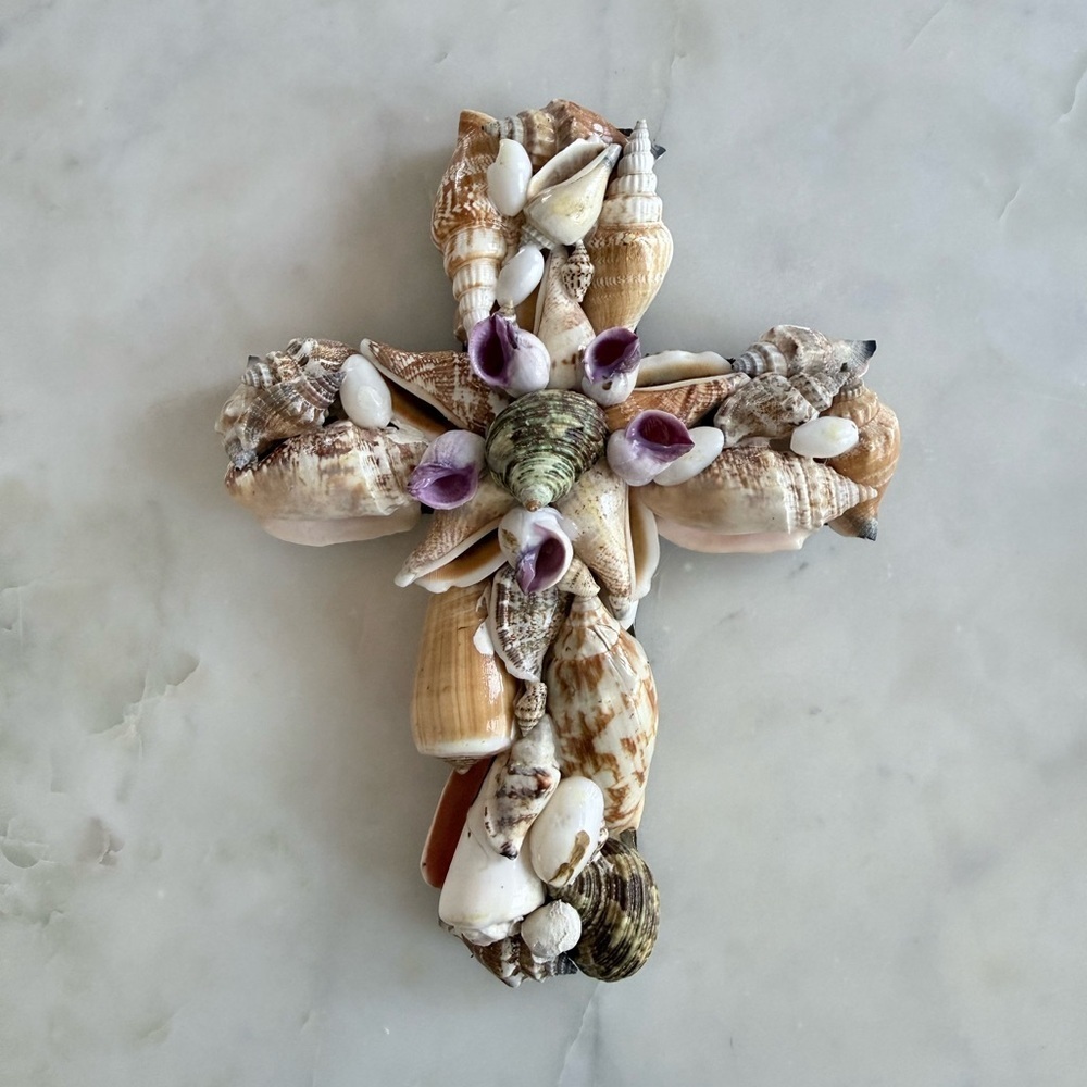 Seashell Cross Decor